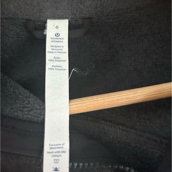 Lululemon Size 6 It's Fleecing Cold Jacket - Picture 3 of 3